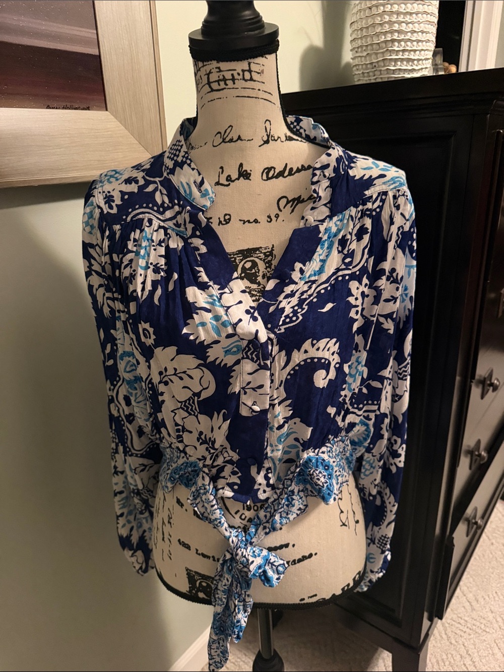 Rachel Zoe Navy & White Floral Tie-Front Button Down Blouse